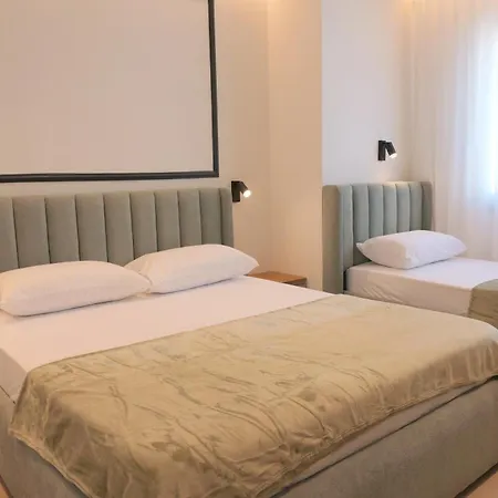 Ξενοδοχείο με διαμερίσματα Horizont Premium Σκόδρα